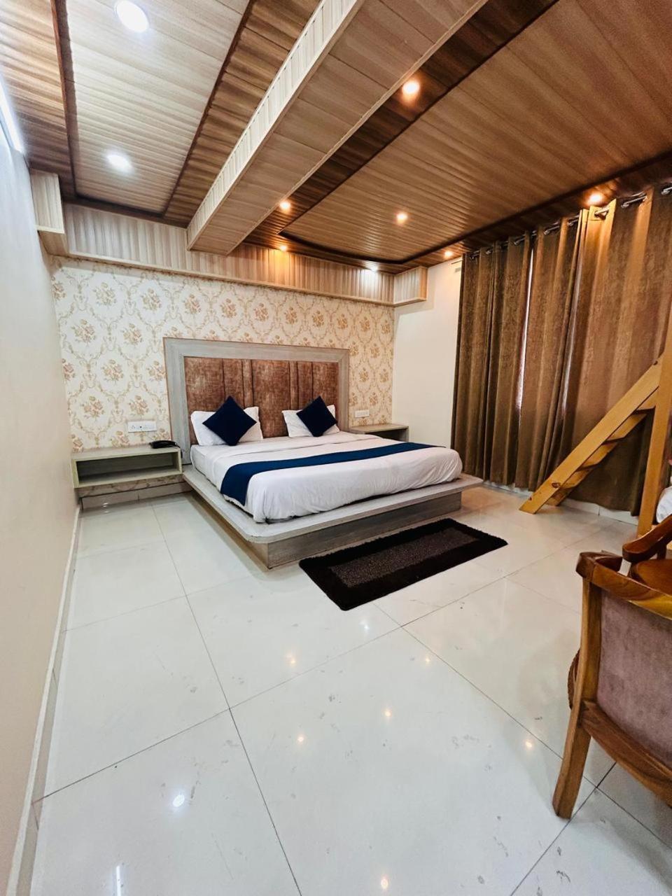 Yog Maya Regency B&B Шімла Екстер'єр фото