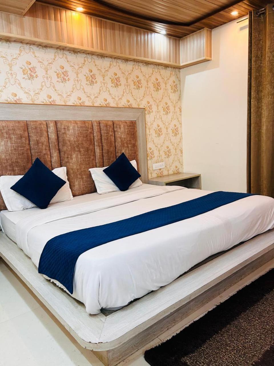 Yog Maya Regency B&B Шімла Екстер'єр фото
