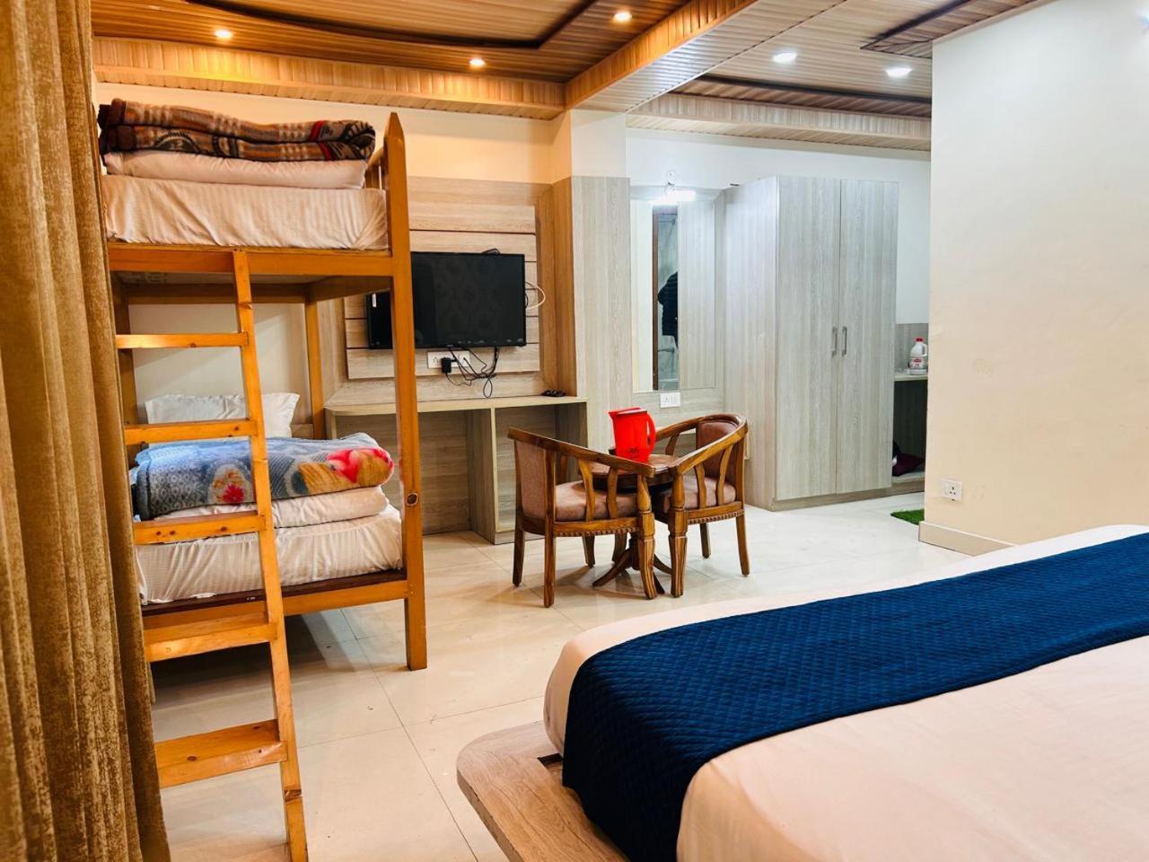 Yog Maya Regency B&B Шімла Екстер'єр фото